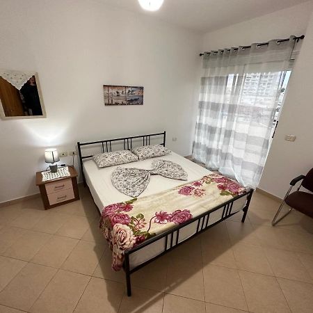 Vasilika Apartments Sarandë Esterno foto