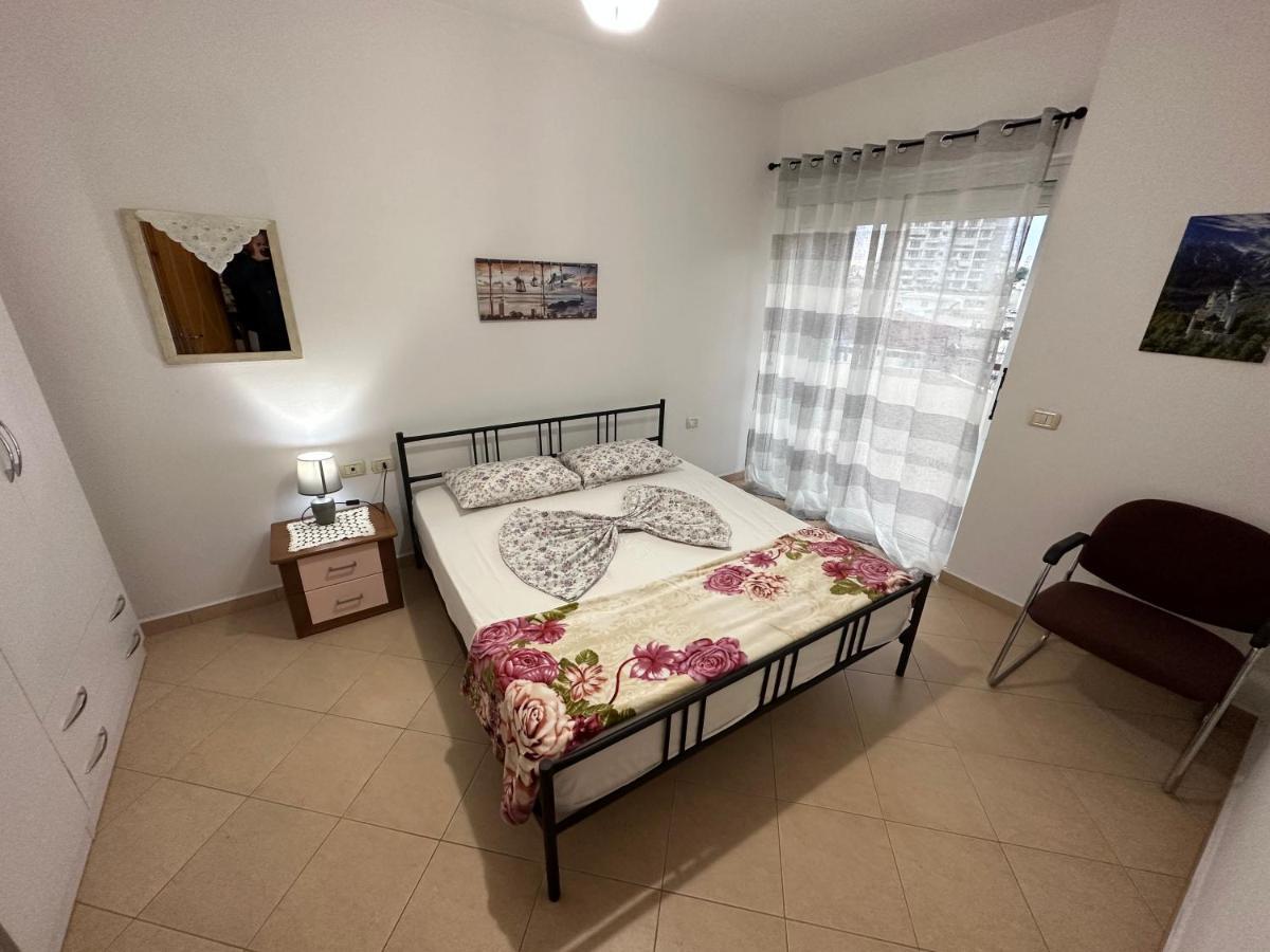 Vasilika Apartments Sarandë Esterno foto