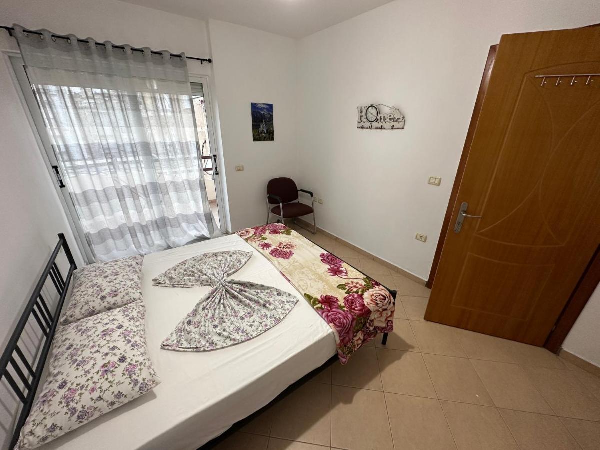 Vasilika Apartments Sarandë Esterno foto