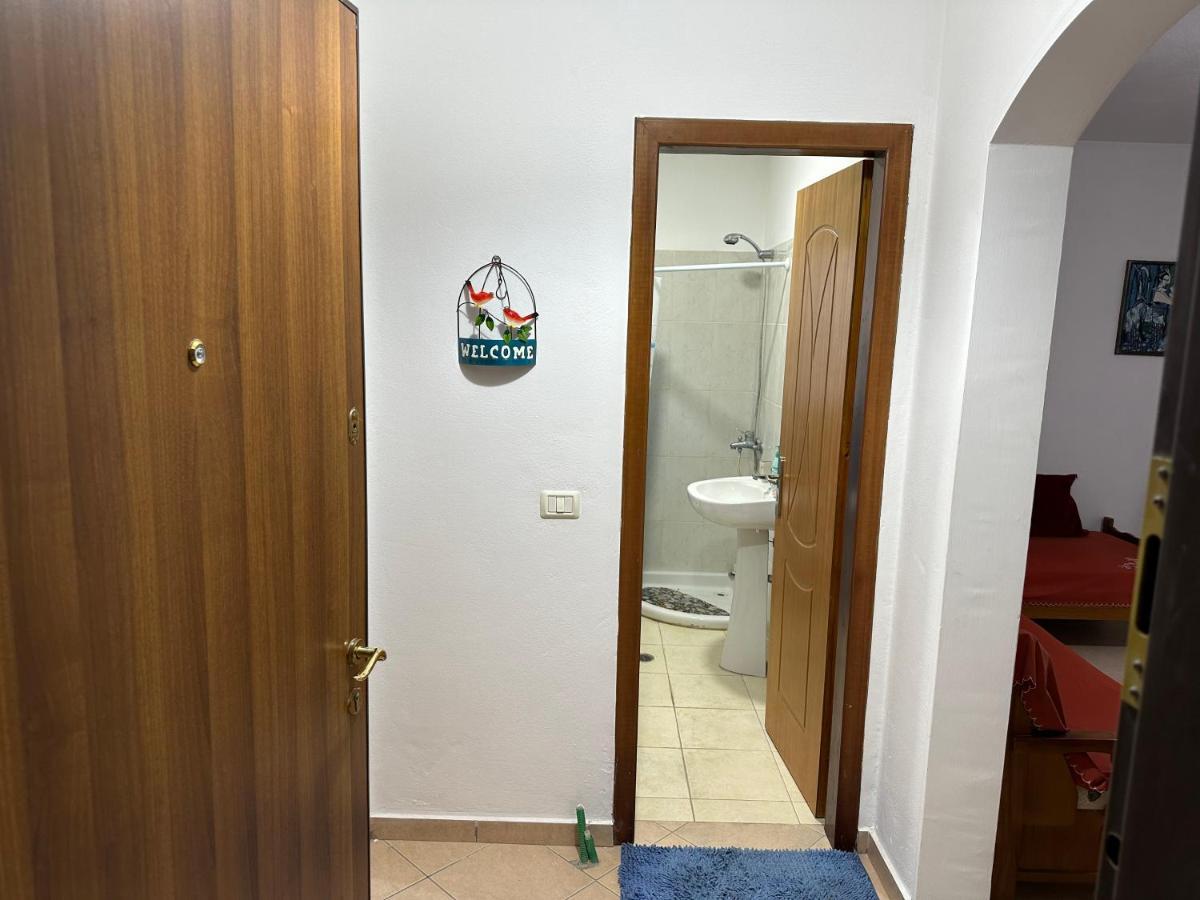 Vasilika Apartments Sarandë Esterno foto