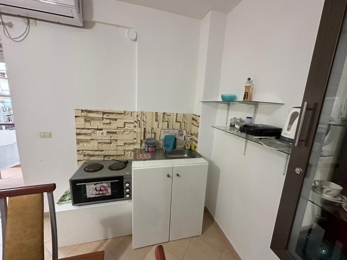 Vasilika Apartments Sarandë Esterno foto